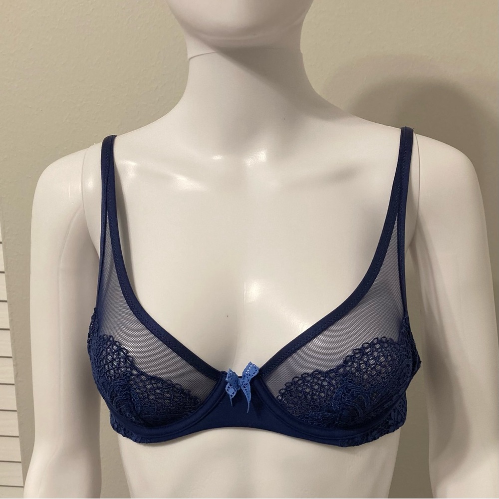 Victoria’s Secret Midnight Lace Sheer Bra Sz 32B
